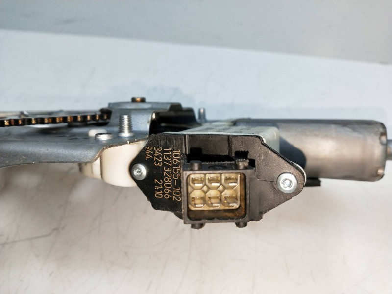 Recambio de elevalunas delantero derecho para opel vectra c berlina comfort referencia OEM IAM 106048XXX  4P