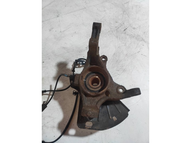 Recambio de mangueta delantera derecha para hyundai i40 cw gl tecno referencia OEM IAM   