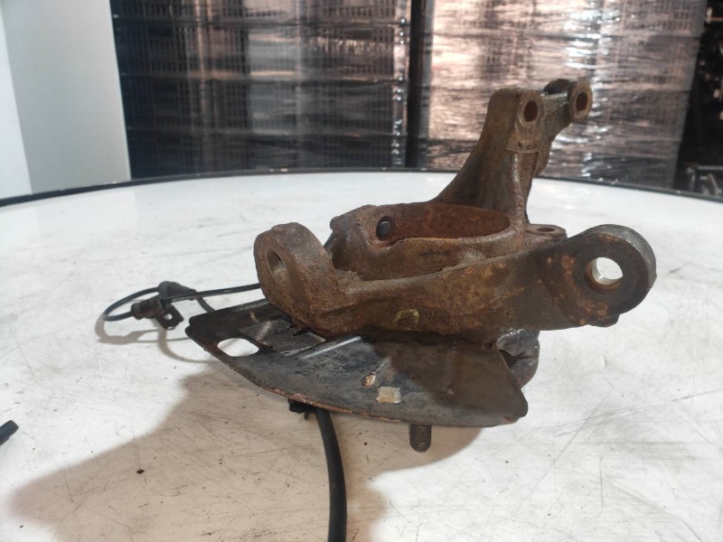 Recambio de mangueta delantera derecha para hyundai i40 cw gl tecno referencia OEM IAM   