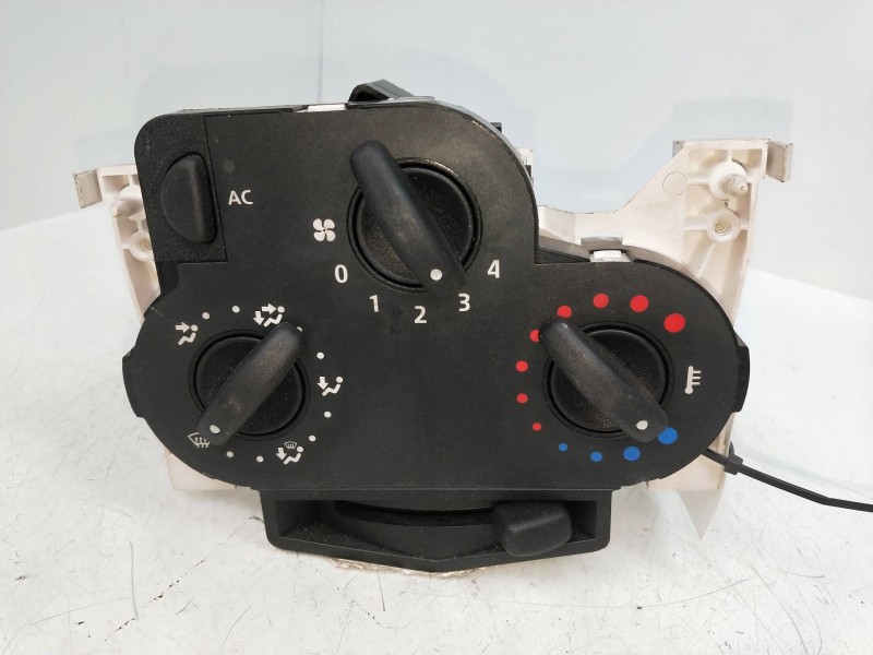Recambio de mando calefaccion / aire acondicionado para dacia logan 1.6 cat referencia OEM IAM N100921V  