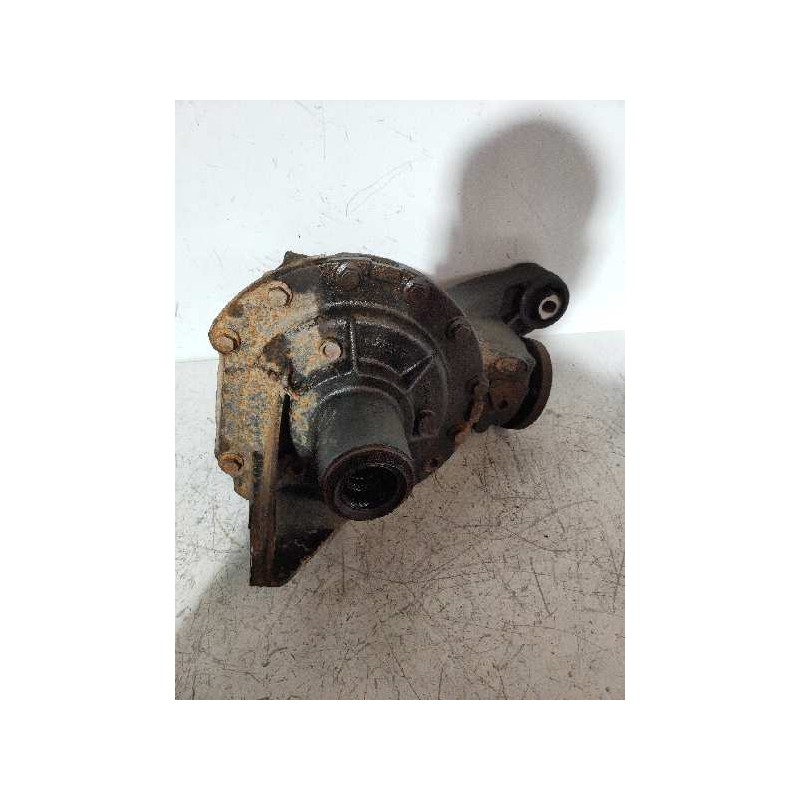 Recambio de diferencial trasero para land rover range rover sport v8 td hse black&white referencia OEM IAM 70040692975 TVK500112