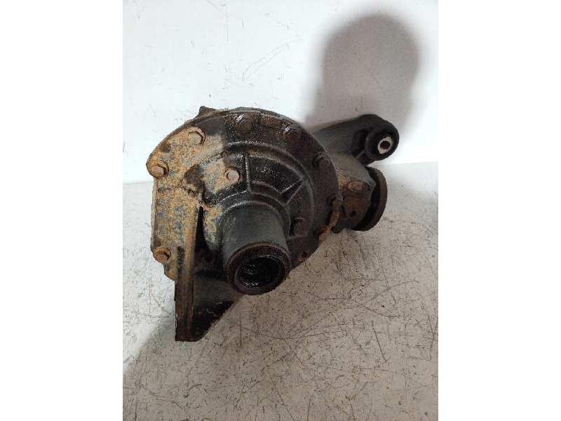 Recambio de diferencial trasero para land rover range rover sport v8 td hse black&white referencia OEM IAM 70040692975 TVK500112