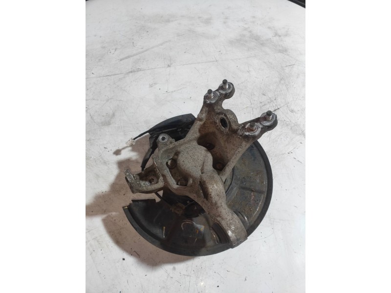 Recambio de mangueta trasera izquierda para hyundai i40 cw gl tecno referencia OEM IAM   