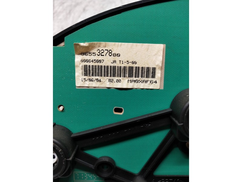 Recambio de cuadro instrumentos para peugeot 206 berlina xt referencia OEM IAM 9655327880  