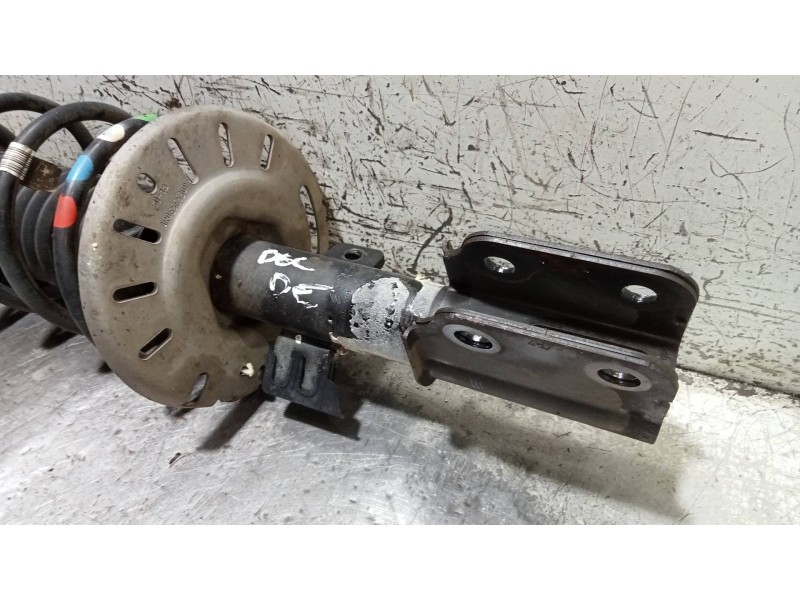 Recambio de amortiguador delantero derecho para peugeot 308 access referencia OEM IAM 9808611980  
