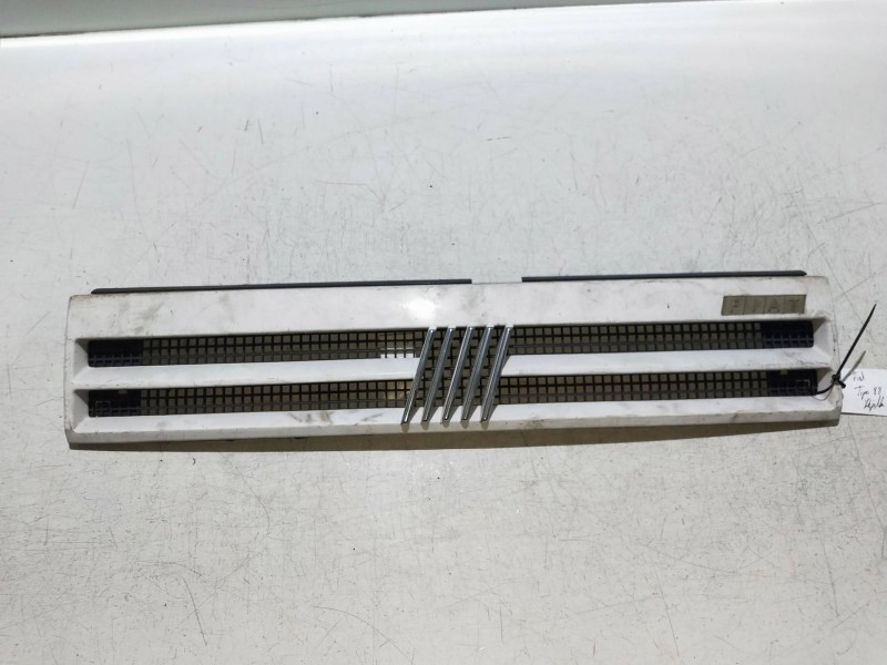 Recambio de rejilla delantera para fiat tipo (160) 1.4 referencia OEM IAM   