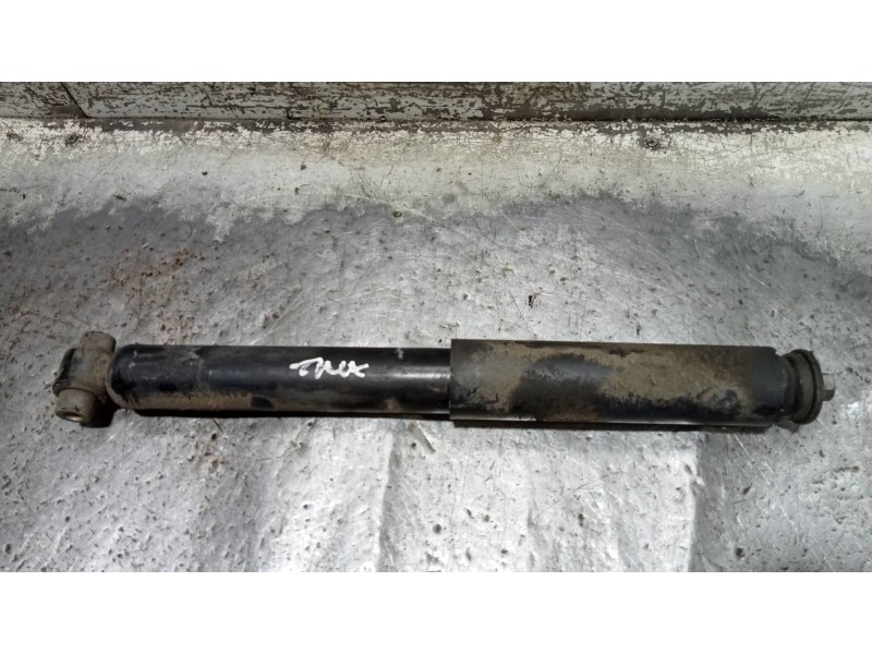 Recambio de amortiguador trasero derecho para peugeot 308 access referencia OEM IAM 9806084880  