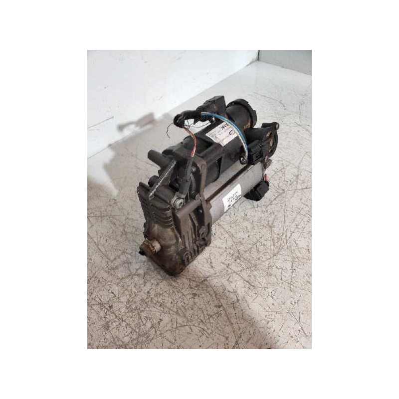Recambio de bomba suspension para land rover range rover sport v8 td hse black&white referencia OEM IAM BH3219G525DD 944620 AM