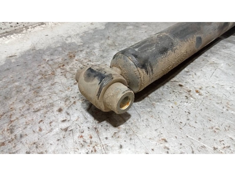 Recambio de amortiguador trasero derecho para peugeot 308 access referencia OEM IAM 9806084880  