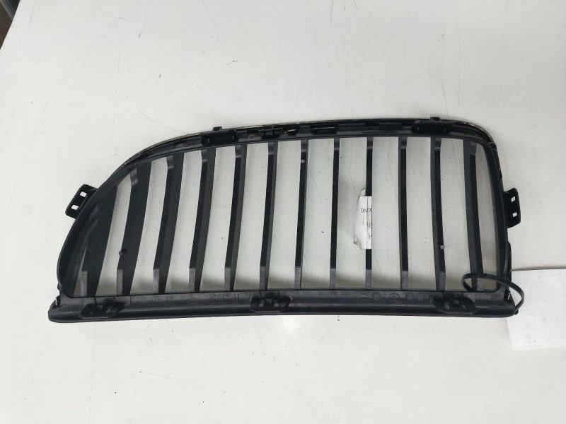 Recambio de rejilla delantera para bmw serie 3 touring (e91) 2.0 16v diesel referencia OEM IAM   