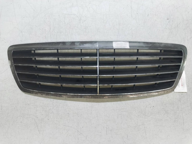 Recambio de rejilla delantera para mercedes clase s (w220) berlina 320 l cdi (220.125) referencia OEM IAM   