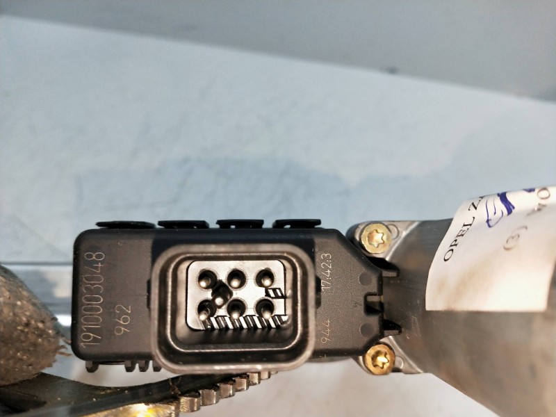 Recambio de elevalunas delantero derecho para opel zafira a 1.8 16v cat referencia OEM IAM 90579355 101255XXX 5P