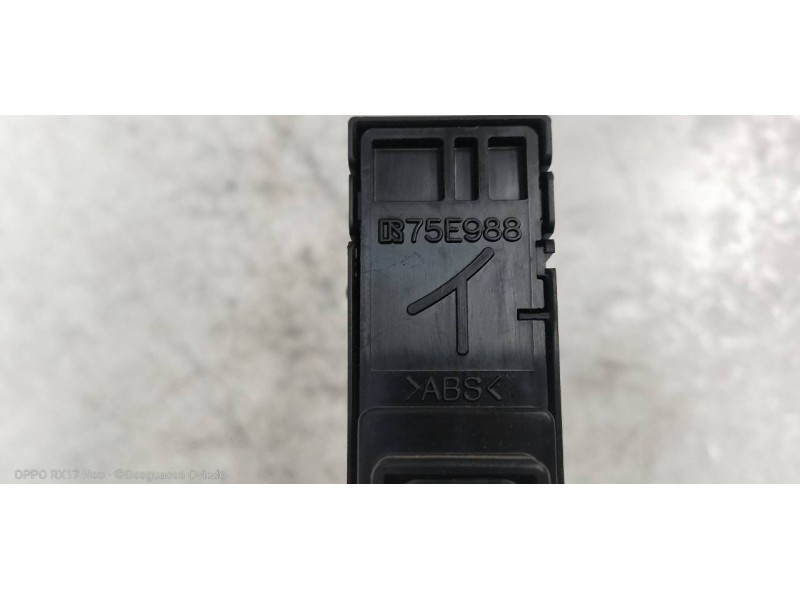 Recambio de mando multifuncion para toyota land cruiser (j15) basis referencia OEM IAM 75E988  