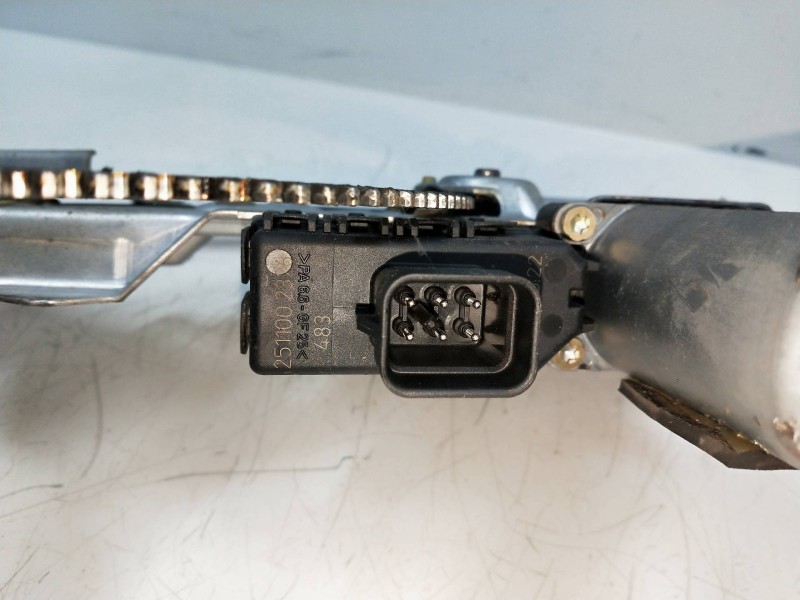 Recambio de elevalunas delantero derecho para opel zafira a 2.0 dti referencia OEM IAM 101256XXX  5P