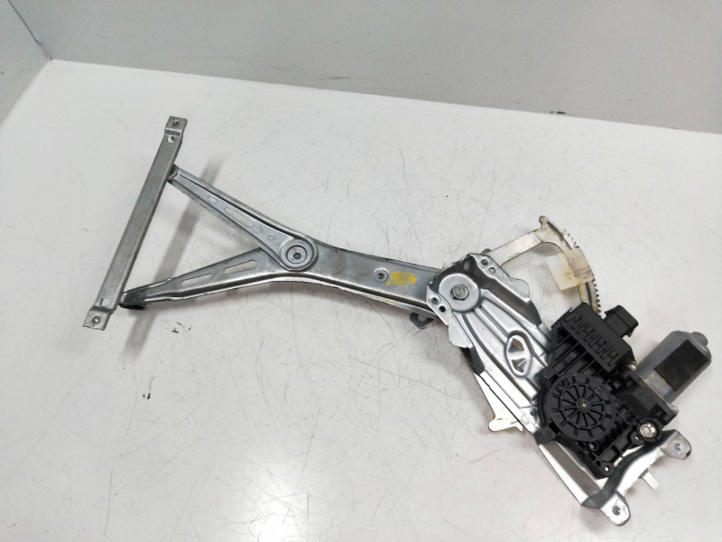 Recambio de elevalunas delantero derecho para opel zafira b 1.9 cdti referencia OEM IAM 998592101  5P