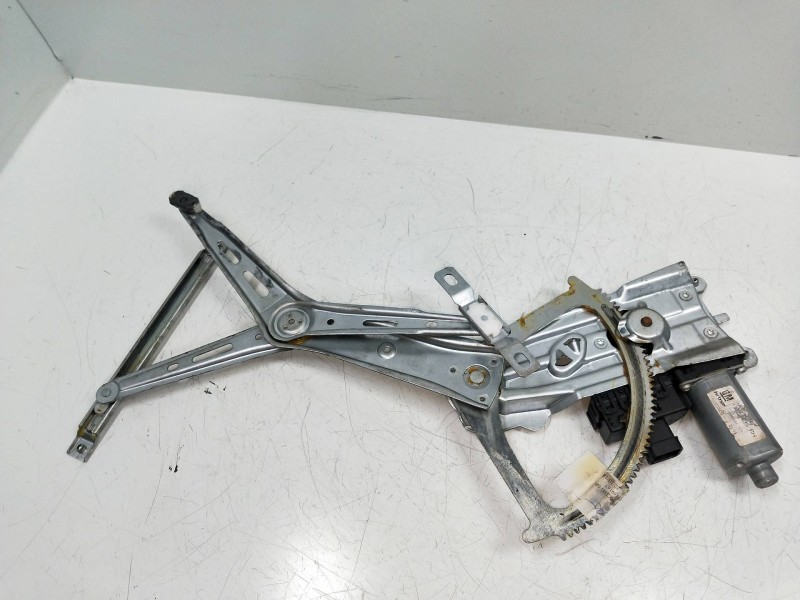 Recambio de elevalunas delantero derecho para opel zafira b 1.9 cdti referencia OEM IAM 998592101  5P