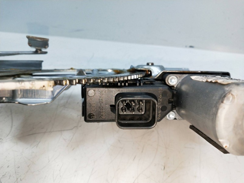 Recambio de elevalunas delantero derecho para opel zafira b 1.9 cdti referencia OEM IAM 998592101  5P