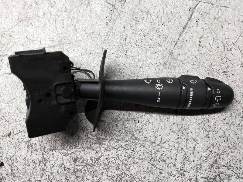 Recambio de mando limpia para renault clio ii fase ii (b/cb0) 1.5 dci diesel referencia OEM IAM    Recambio de mando limpia para renault clio ii fase ii (b/cb0) 1.5 dci diesel referencia OEM IAM