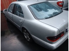 mercedes clase e (w210) berlina diesel del año 2002 2