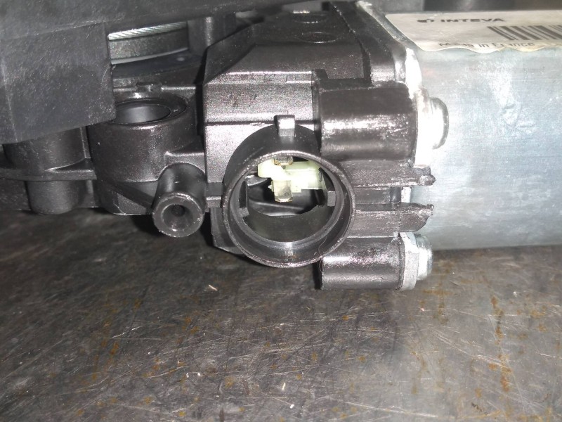 Recambio de elevalunas delantero derecho para citroen c1 urban ride referencia OEM IAM 698100H031 402662A 430100F0