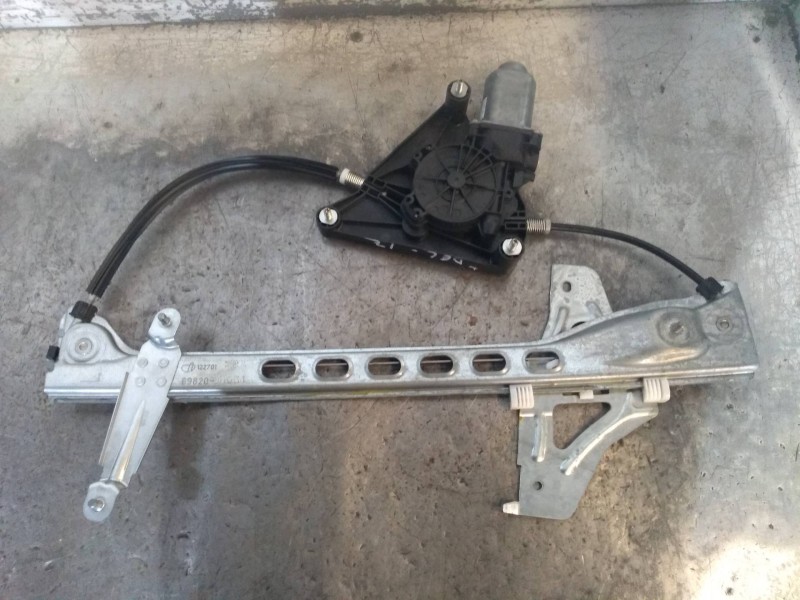 Recambio de elevalunas delantero izquierdo para citroen c1 urban ride referencia OEM IAM 698200H031 402663A 430100F0