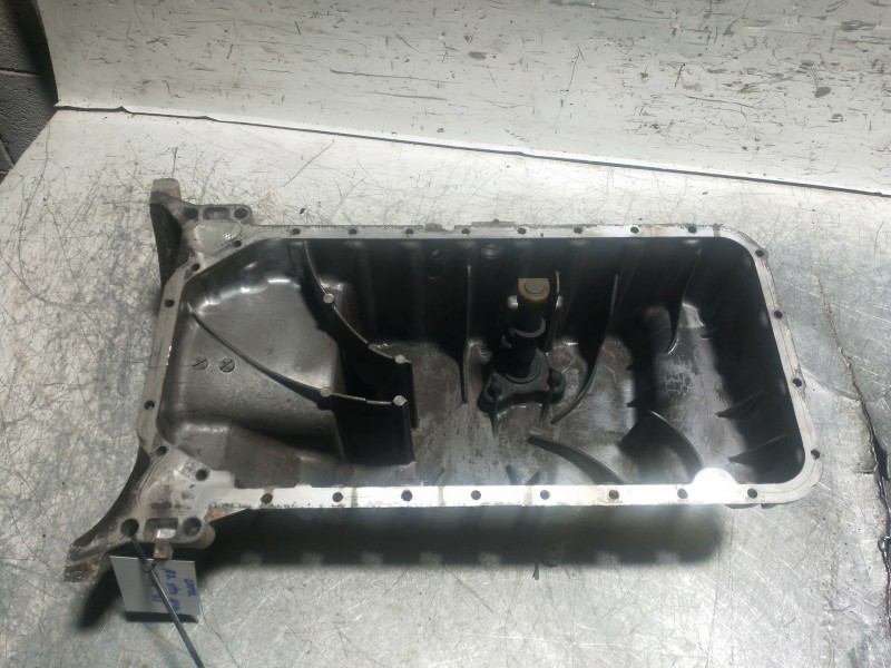 Recambio de carter para mercedes sprinter 02.00  caja abierta 411 cdi (904.612-613) referencia OEM IAM 6110140202  