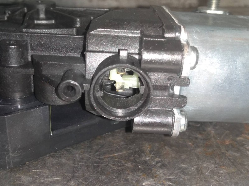 Recambio de elevalunas delantero izquierdo para citroen c1 urban ride referencia OEM IAM 698200H031 402663A 430100F0