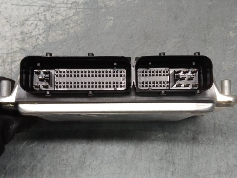 Recambio de centralita motor uce para volkswagen passat berlina (3b3) executive referencia OEM IAM 0281010554 038906019EA EDC15P