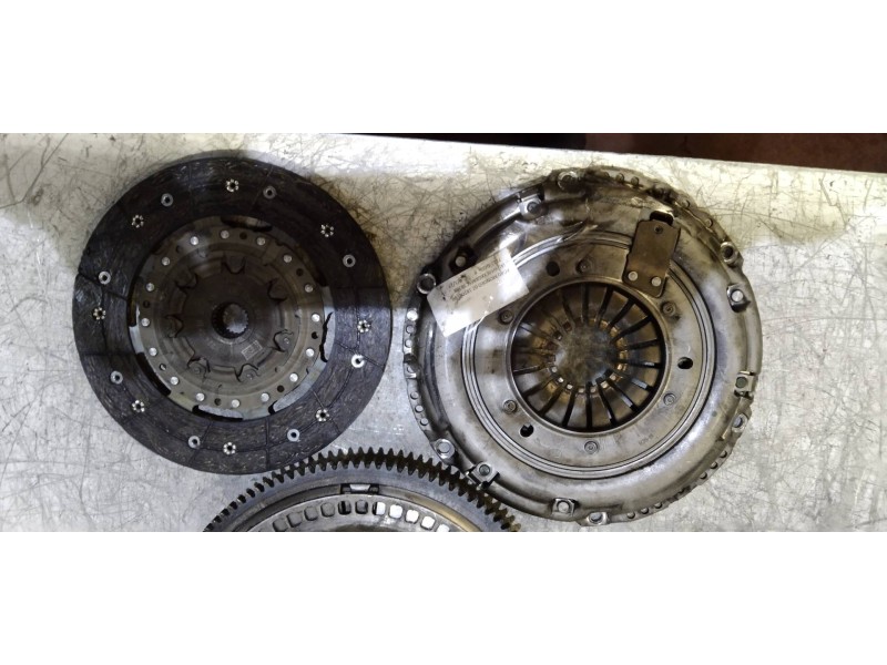 Recambio de kit embrague para ford mondeo ber. (ca2) ambiente referencia OEM IAM   