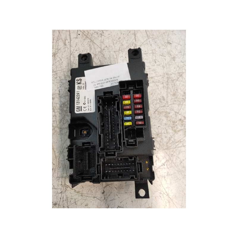 Recambio de caja reles / fusibles para opel corsa d catch me referencia OEM IAM 13142241 AMX433RX 