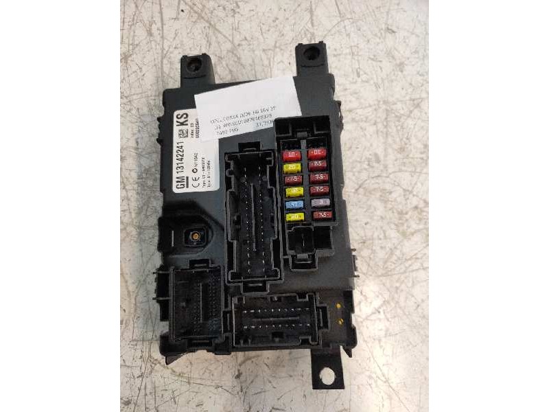Recambio de caja reles / fusibles para opel corsa d catch me referencia OEM IAM 13142241 AMX433RX 