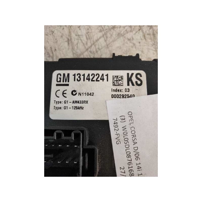 Recambio de caja reles / fusibles para opel corsa d catch me referencia OEM IAM 13142241 AMX433RX 