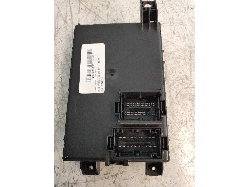 Recambio de caja reles / fusibles para opel corsa d catch me referencia OEM IAM 13142241 AMX433RX 