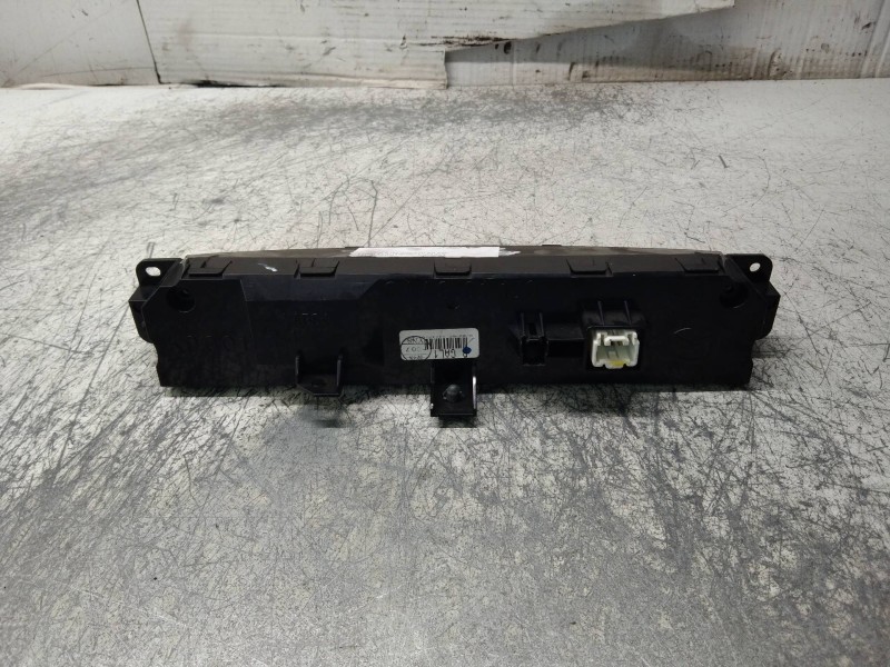 Recambio de pantalla multifuncion para mazda 6 kombi (gh) 2.0 crtd 140cv active sw referencia OEM IAM GAA9611J0  