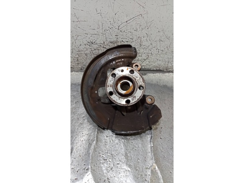 Recambio de mangueta delantera derecha para volvo v60 kombi kinetic referencia OEM IAM   