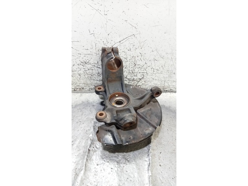 Recambio de mangueta delantera derecha para volvo v60 kombi kinetic referencia OEM IAM   