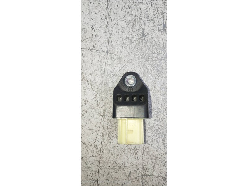 Recambio de modulo electronico para toyota land cruiser (j15) basis referencia OEM IAM 8983175020  