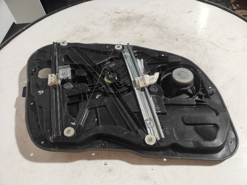 Recambio de elevalunas delantero derecho para hyundai i40 cw gl tecno referencia OEM IAM 813203Z010 824603Z010 824803ZXXX