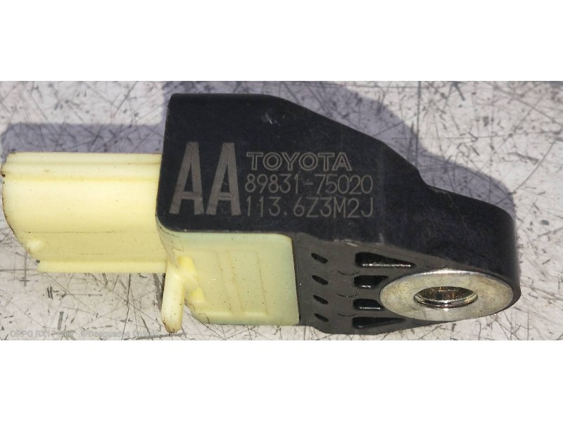 Recambio de modulo electronico para toyota land cruiser (j15) basis referencia OEM IAM 8983175020  