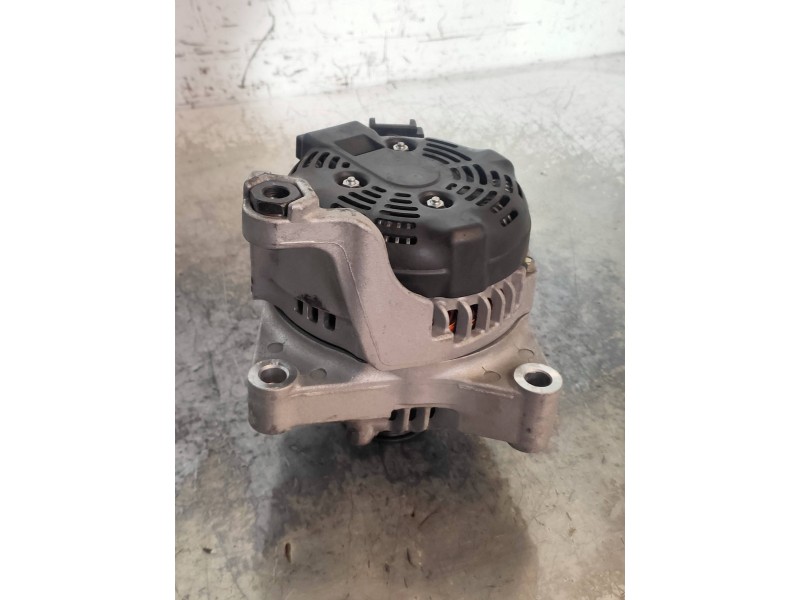 Recambio de alternador para bmw serie 3 lim. (f30) 318d m sport referencia OEM IAM 1042118182 764013104 
