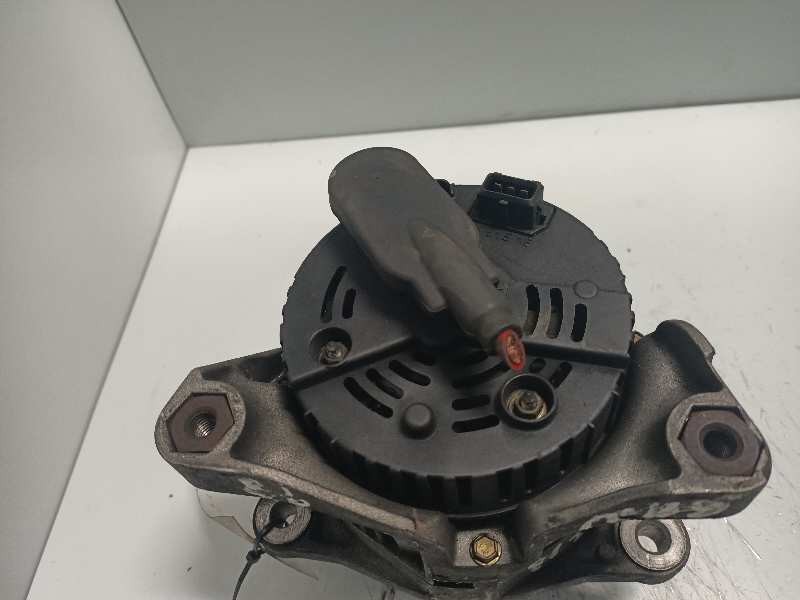 Recambio de alternador para bmw serie 3 berlina (e46) 318i referencia OEM IAM 2541961A 1435429 VALEO 90A