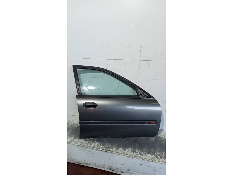 Recambio de puerta delantera derecha para renault laguna (b56) 1.8 anade referencia OEM IAM   