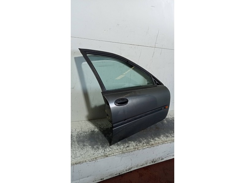 Recambio de puerta delantera derecha para renault laguna (b56) 1.8 anade referencia OEM IAM   