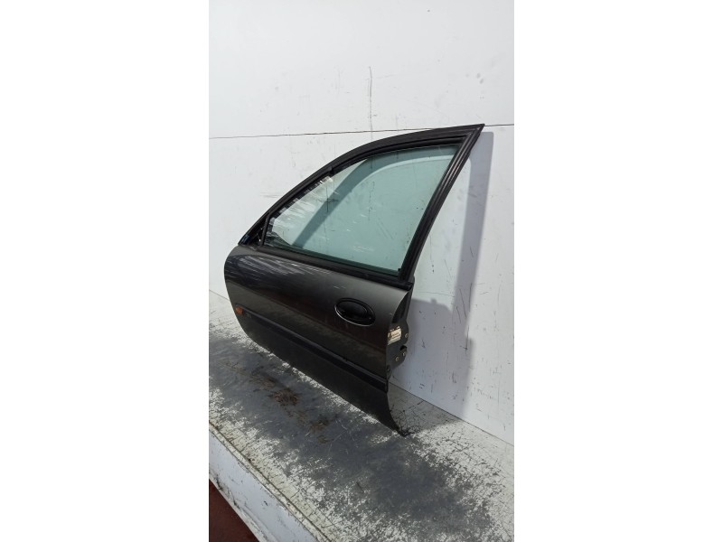 Recambio de puerta delantera izquierda para renault laguna (b56) 1.8 anade referencia OEM IAM   