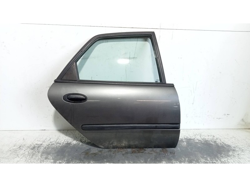 Recambio de puerta trasera derecha para renault laguna (b56) 1.8 anade referencia OEM IAM   