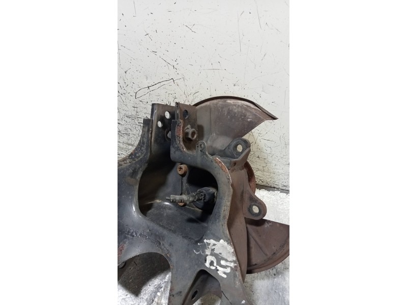 Recambio de mangueta trasera derecha para volvo v60 kombi kinetic referencia OEM IAM   