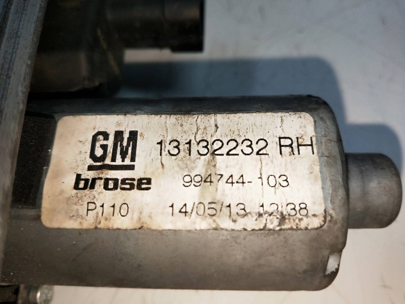 Recambio de elevalunas trasero derecho para opel zafira b 1.7 16v cdti referencia OEM IAM 13132232 994744103 5P