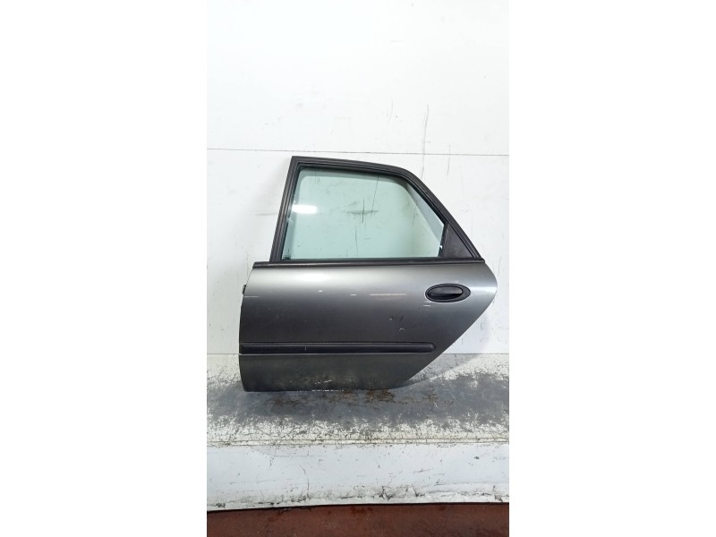 Recambio de puerta trasera izquierda para renault laguna (b56) 1.8 anade referencia OEM IAM   