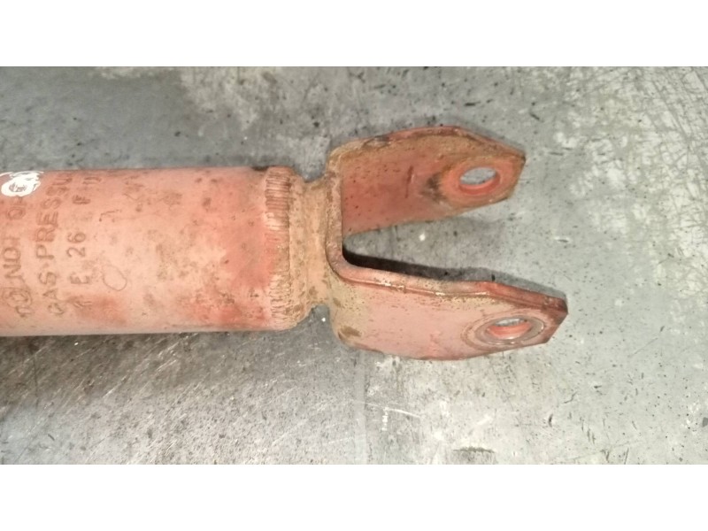 Recambio de amortiguador trasero derecho para audi s8 (d2) 4.2 referencia OEM IAM 4D0513031  