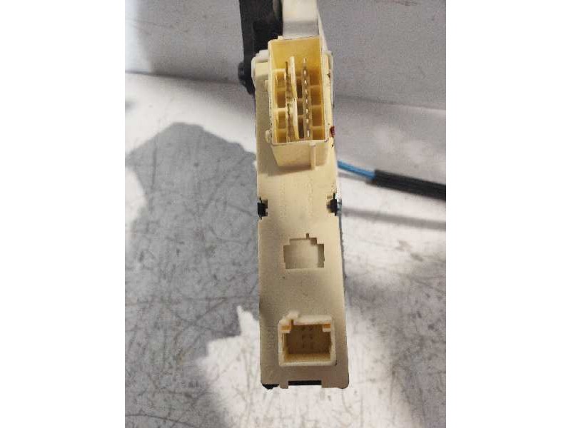 Recambio de elevalunas delantero derecho para peugeot 307 berlina (s2) xt referencia OEM IAM 9634456880 9649911080 980700100 996